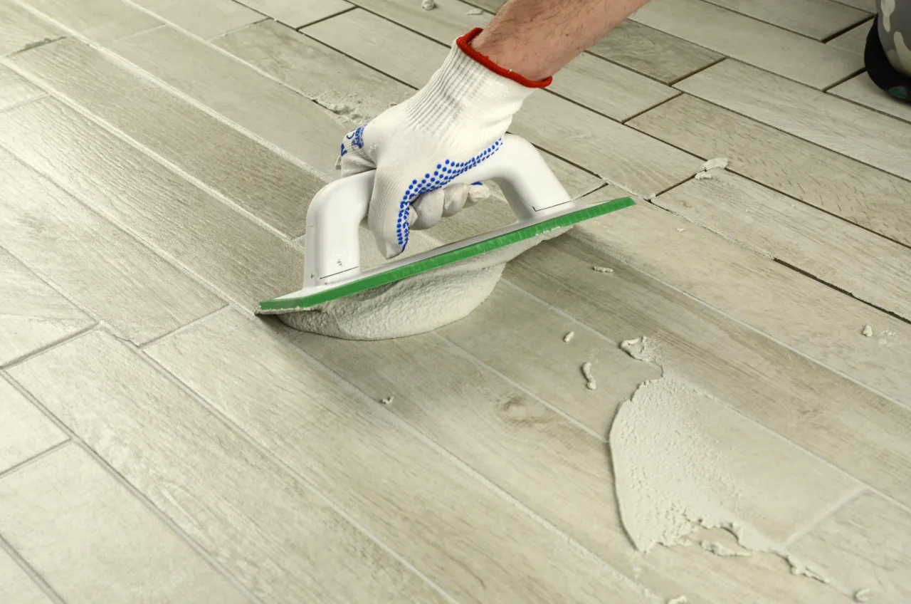 3 attrezzi indispensabili per la manutenzione in casa che i muratori usano ogni giorno