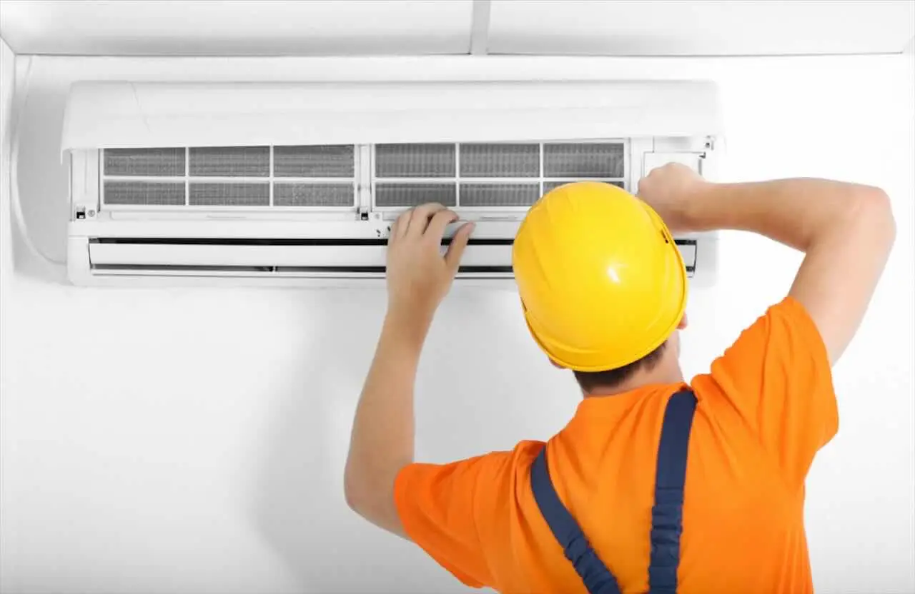 Hai acceso il climatizzatore senza pulirlo? Ecco cosa respiri davvero in casa